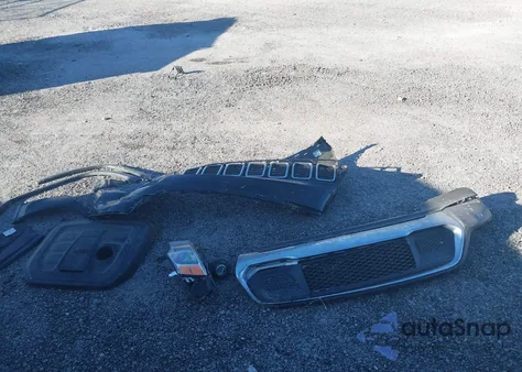 2020 Jeep Grand Cherokee Limited 4X2 z USA, uszkodzony, nr VIN 1C4RJEBG3LC295271